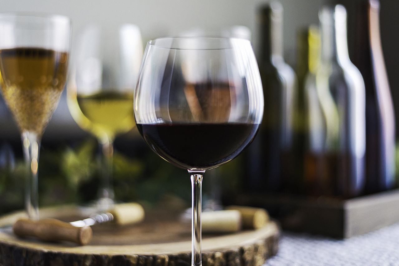 Primer-plano-de-copa-de-vino
